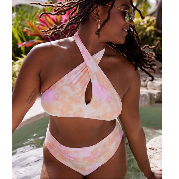 aerie Other - NWT! Aerie Crossover Keyhole Halter Bikini Top in Beach Peach - Size Large